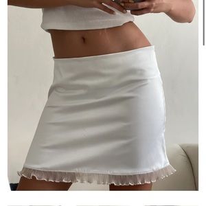 White mini skirt - Enduring Kairos